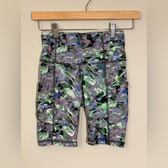 lululemon Fast and Free High-Rise Shorts 8" in Rapid Flourish Multi Color - Picture 2 of 14